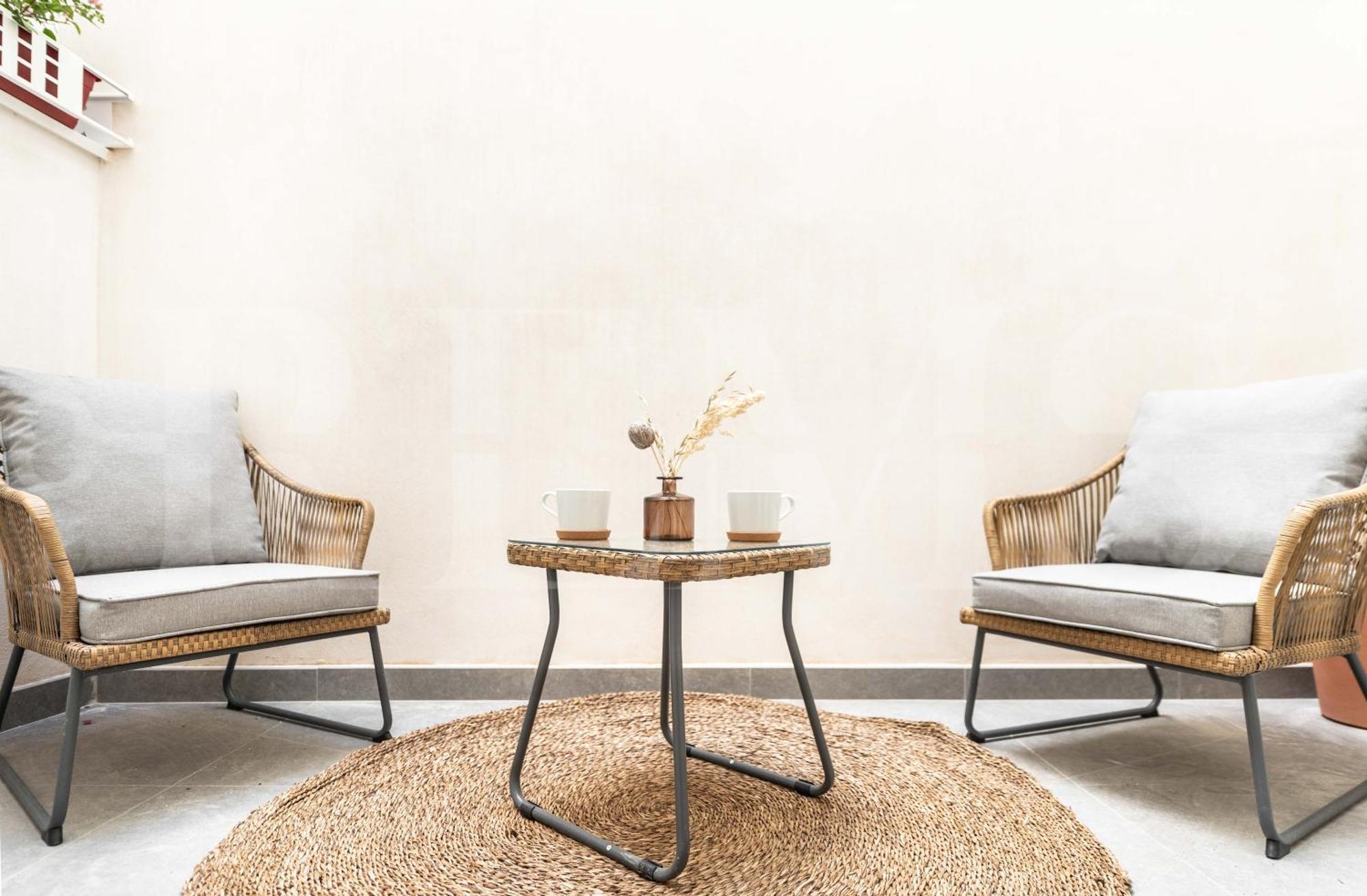 Calm Apartment With Private Patio By Rems مالقة المظهر الخارجي الصورة
